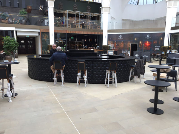 6m Chesterfield Oval Bar